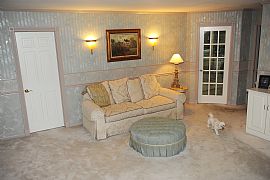 Perfect 4 Bedroom Home in Most Desirable Neighborhood in Trumbull, CT (Photo 5 of 12)