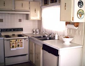 1 Br Efficiency Apartment Rental Pet Friendly Close to All in Venice, FL (Photo 4 of 6)