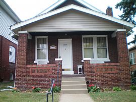 Updated 2 Bedroom South City Home with Unfinished Basement in Saint Louis, MO