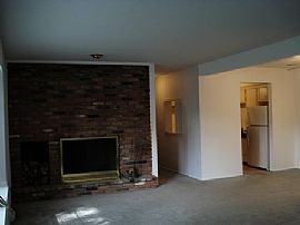 Spacious 1 Bedroom Condo - Includes Heat and Water in Rocky River, OH (Photo 2 of 3)