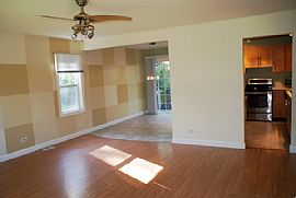 Contemporary 3 Bedroom Home - Newly Remodeled in Lake in the Hills, IL (Photo 2 of 12)