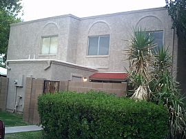 Terrific 2 Level, 2 Bedroom Condo - Centrally Located in Mesa, AZ (Photo 2 of 6)