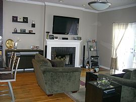 Large 2 Bedroom Condo in River West with Garage Parking!  in Chicago, IL