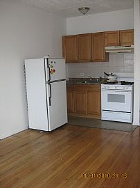 Spacious, Affordable Studio Apartment in Heart of Logan Square!! in Chicago, IL (Photo 5 of 7)