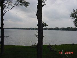 Quaint 3 Bedroom Indian Lake Home with Lakefront Yard in Vicksburg, MI (Photo 1 of 11)