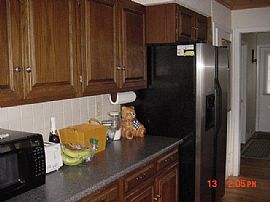 Quaint 3 Bedroom Indian Lake Home with Lakefront Yard in Vicksburg, MI (Photo 3 of 11)