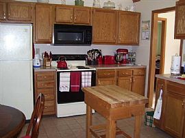 Wonderful 3 Bedroom Home in Friendly Neighborhood in West Lafayette, IN (Photo 3 of 6)