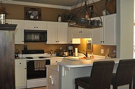 Beautiful 3 Bedroom Townhouse - Right Off 280 in Inverness!! in Birmingham, AL (Photo 3 of 12)