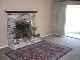 Cozy 3 Bedroom Home near Lincoln Schools in Beautiful Parkwoods in Stockton, CA (Photo 2 of 3)