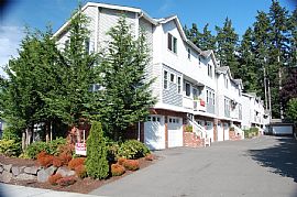 Single Family Townhome in Everett, WA
