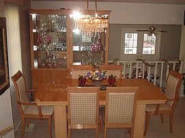 Spacious 3 Bedroom Home with Finished Basement - $2200 in Deerfield, IL (Photo 4 of 7)