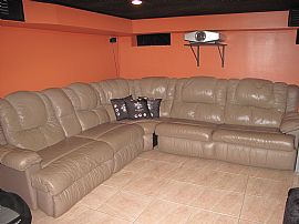 Spacious 3 Bedroom Home with Finished Basement - $2200 in Deerfield, IL (Photo 6 of 7)