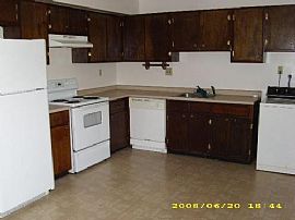 3 Bedroom Townhouse in Meadow Dale in Richmond, VA (Photo 3 of 4)