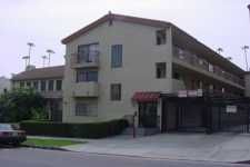 Modern, Nice 2 Bedroom Apartment in Mid-Wilshire/Koreatown in Los Angeles, CA