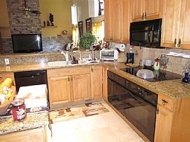 Awesome, Furnished 5 BR, 4.5 BA Home with 3 Car Garage and Pool in Plantation, FL (Photo 10 of 12)