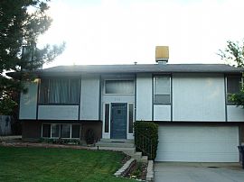 Home For Rent in Great Location in Sandy, UT