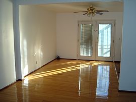 Home For Rent in Great Location in Sandy, UT (Photo 3 of 11)