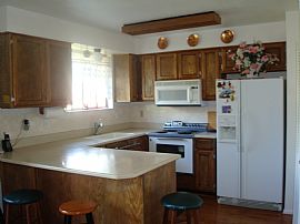 Home For Rent in Great Location in Sandy, UT (Photo 6 of 11)