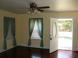 Nice 3 Bedroom Home in Shea Terrace Near Hospital and Olde Towne in Portsmouth, VA (Photo 3 of 10)