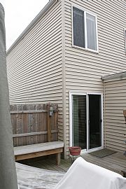 Darling 2 Bedroom Home with Loft and Two Car Garage in Aurora, IL (Photo 7 of 8)