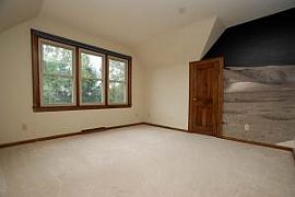 Beautiful Brookfield Home For Rent/sale in Brookfield, WI (Photo 10 of 12)