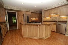 Beautiful Brookfield Home For Rent/sale in Brookfield, WI (Photo 4 of 12)