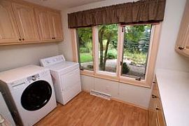 Beautiful Brookfield Home For Rent/sale in Brookfield, WI (Photo 6 of 12)