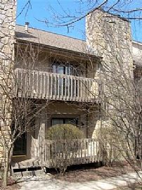 $1300 / 3br - Spacious Townhouse For Rent  in Washington Township, OH