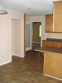 Beautiful Renovated 4 Bedroom with Treed Front and Backyard in Enterprise, AL (Photo 3 of 6)