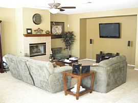 Pristine, Spacious 5 Bedroom Pool Home with Hardwood Flooring in Wildomar, CA (Photo 6 of 9)