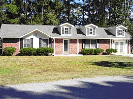 Newly Renovated 3 Bedroom Home on a Quiet Street - Pets Welcome in Myrtle Beach, SC