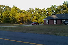 Beautiful 3 Bedroom Brick Home with Peace and Privacy in Cusseta, GA (Photo 11 of 12)