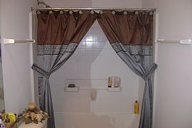 Outstanding 2 Bedroom Townhouse with Loft and Garage in Plano, IL (Photo 3 of 12)