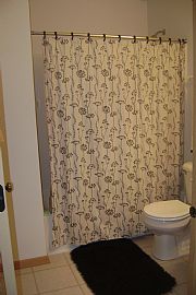 Outstanding 2 Bedroom Townhouse with Loft and Garage in Plano, IL (Photo 5 of 12)