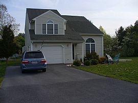 Nice 3 Bedroom Home in Nice Neighborhood in Waynesboro, VA