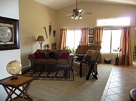 Beautiful 3 Bedroom Home with Den in Carino Estates in Chandler, AZ (Photo 4 of 9)