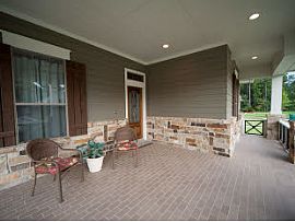 Live Better in This 3 Bedroom Home in Priceless Location in The Woodlands, TX (Photo 2 of 4)