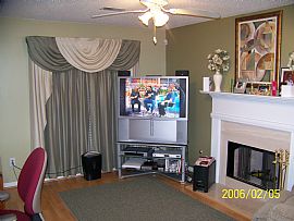 Beautiful 4 Bedroom Home 2 Car Garage and Hardwood Floors in Powder Springs, GA (Photo 3 of 6)