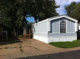 3 Bed 2 Bath Mobile Home Quiet Clean Community Moore Schools in Oklahoma City, OK (Photo 1 of 4)