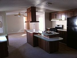 3 Bed 2 Bath Mobile Home Quiet Clean Community Moore Schools in Oklahoma City, OK