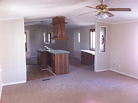 3 Bed 2 Bath Mobile Home Quiet Clean Community Moore Schools in Oklahoma City, OK (Photo 3 of 4)