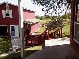 Marvelous Room in Country Home on 5 Acres with Large Pool in Rhome, TX (Photo 2 of 5)