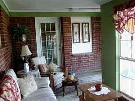 Marvelous Room in Country Home on 5 Acres with Large Pool in Rhome, TX (Photo 3 of 5)