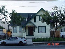 Beautiful 1 Bedroom Apartment on Second Floor in Long Beach, CA