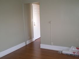 Beautiful 1 Bedroom Apartment on Second Floor in Long Beach, CA (Photo 5 of 8)