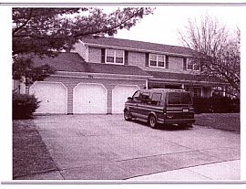 Spacious 5 Bedroom Home Near Metra in Bartlett, IL (Photo 1 of 6)