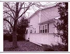 Spacious 5 Bedroom Home Near Metra in Bartlett, IL (Photo 4 of 6)