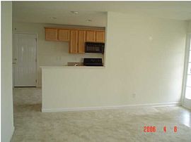 Beautiful 4 Bedroom Home with 1 Garage Near Schools in Summerville, SC (Photo 4 of 4)