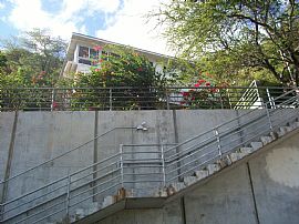 Renovated 2 Bedroom Home in Aina Haina - Pets Ok in Honolulu, HI