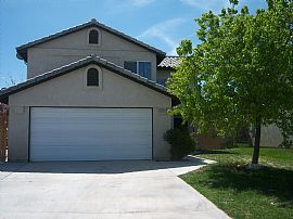 Beautiful Family Home in Victorville, CA